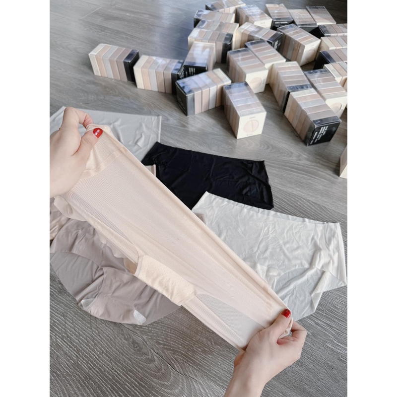 Chip xu tàng hình mỏng như tờ mặc như không mặc