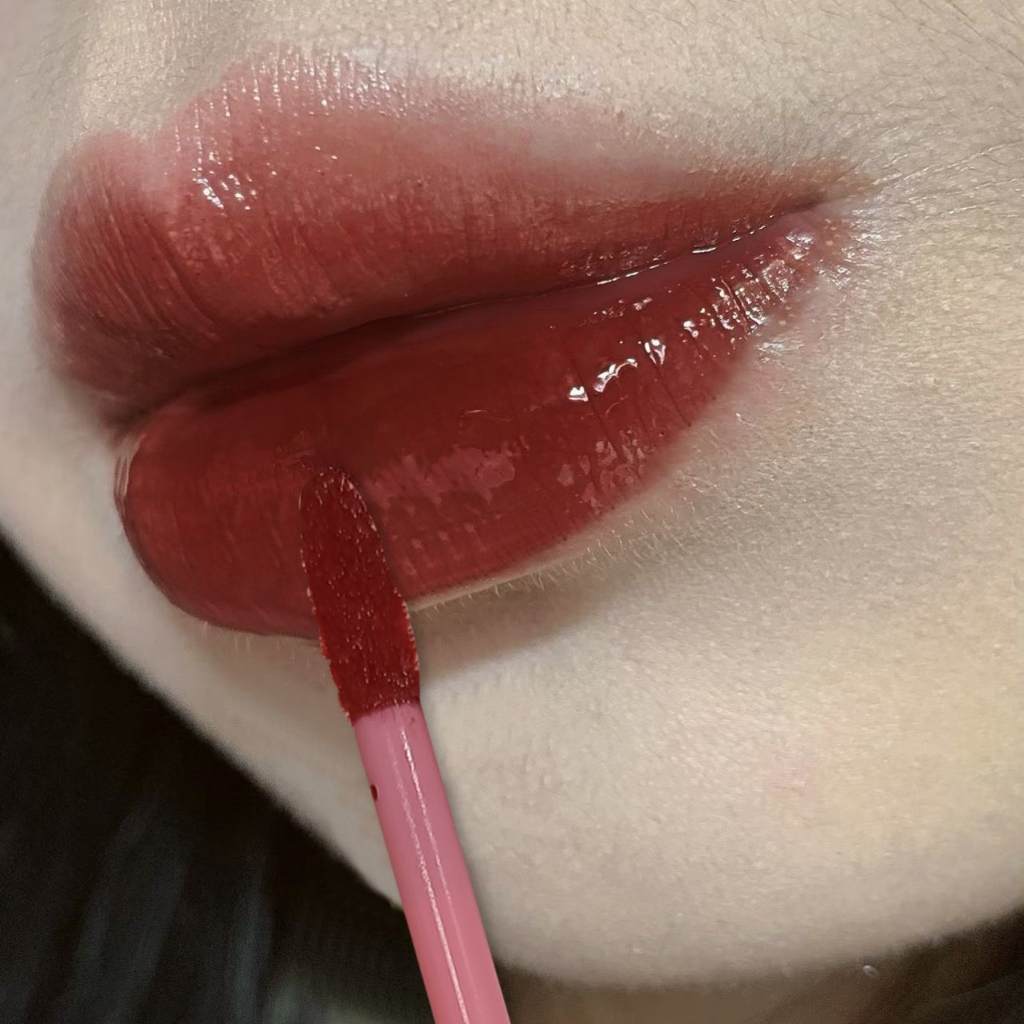 Son bóng Pink coco Water trang điểm môi căng mọng bền màu -  P570