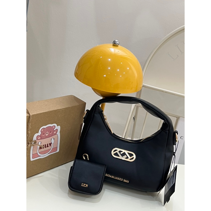 Túi L Y N đeo vai sang trọng