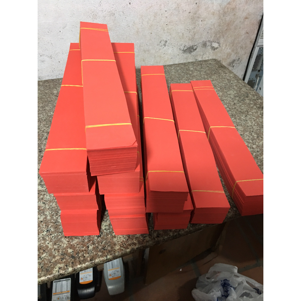 1kg giấy đỏ tươi 2 mặt KT:6x42cm,7,5X42cm định lượng 80gsm