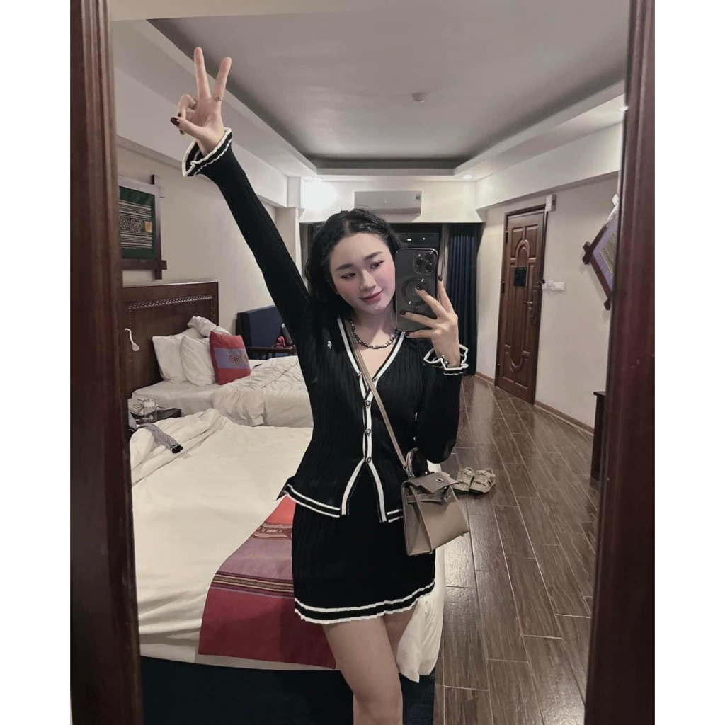 SET LEN TIÊU THƯ KÈM CHÂN VÁY THÊU CHỮ R