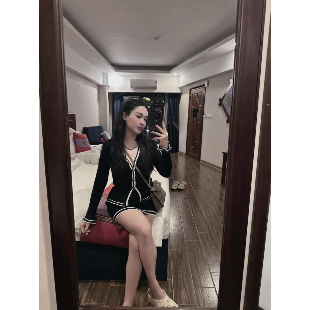 SET LEN TIÊU THƯ KÈM CHÂN VÁY THÊU CHỮ R