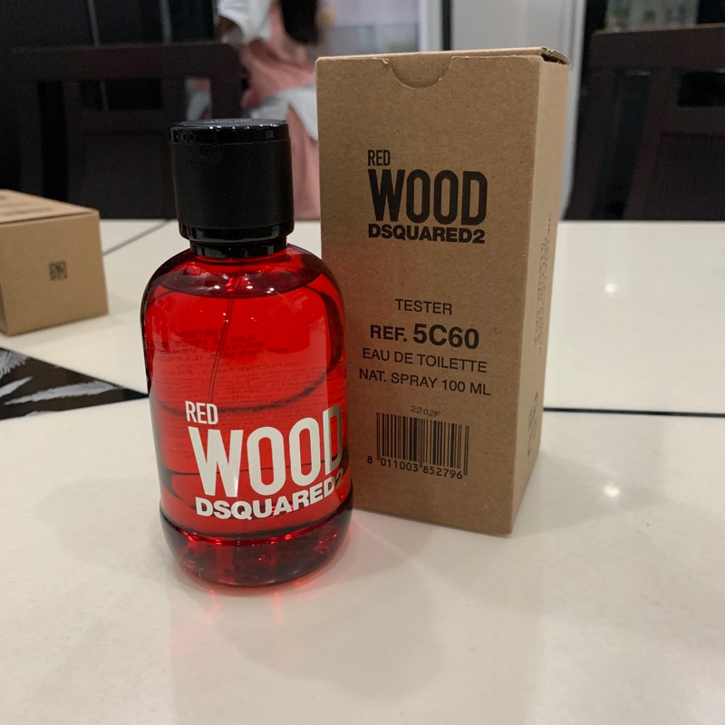 Nước hoa Tester Dsquared2 Red Wood edt 100ml (hộp carton như hình)