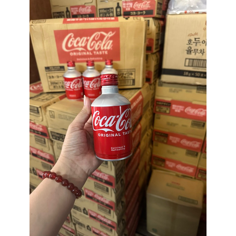 Coca chai nắp vặn Nhật Bản 300ml x 24 chai
