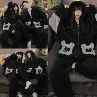Bộ ngủ lông cừu 2 mặt mượt mà thêu túi chữ M màu đen form rộng thể thao nam nữ unisex mũ trùm đầu,Sét đồ pyjama lông gấu