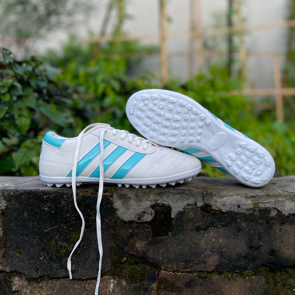 Giày bóng đá CT3 chuẩn