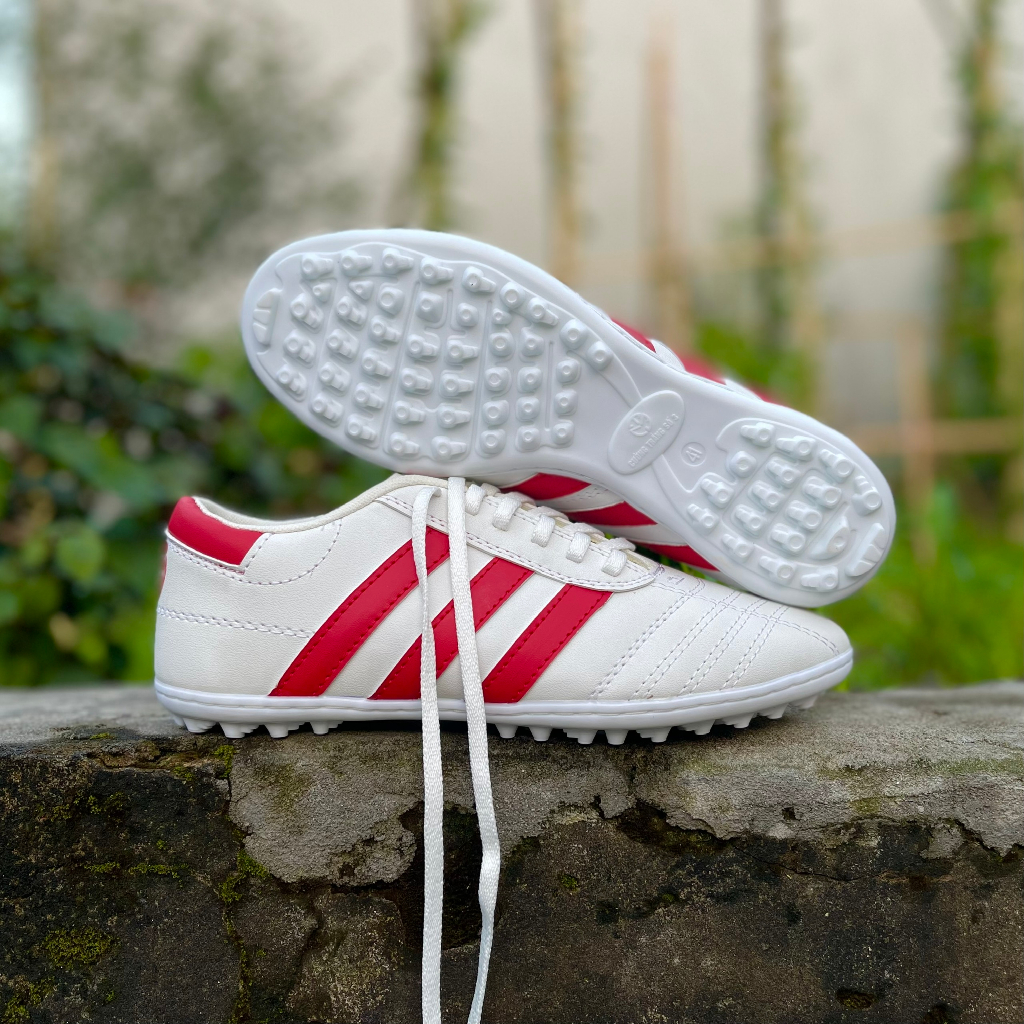 Giày bóng đá CT3 chuẩn