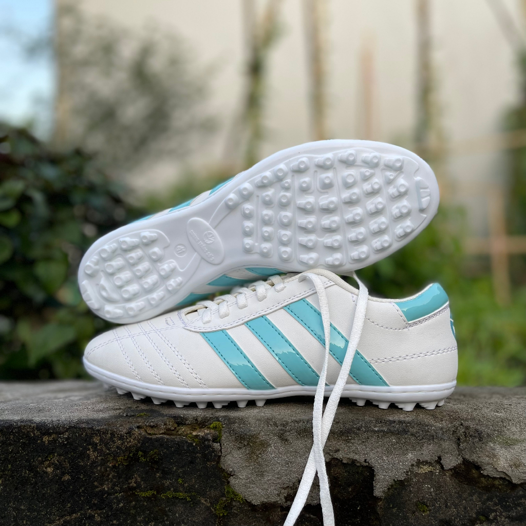 Giày bóng đá CT3 chuẩn