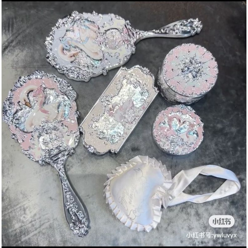 Gương Thiên Nga flower knows ngẫu nhiên ạ