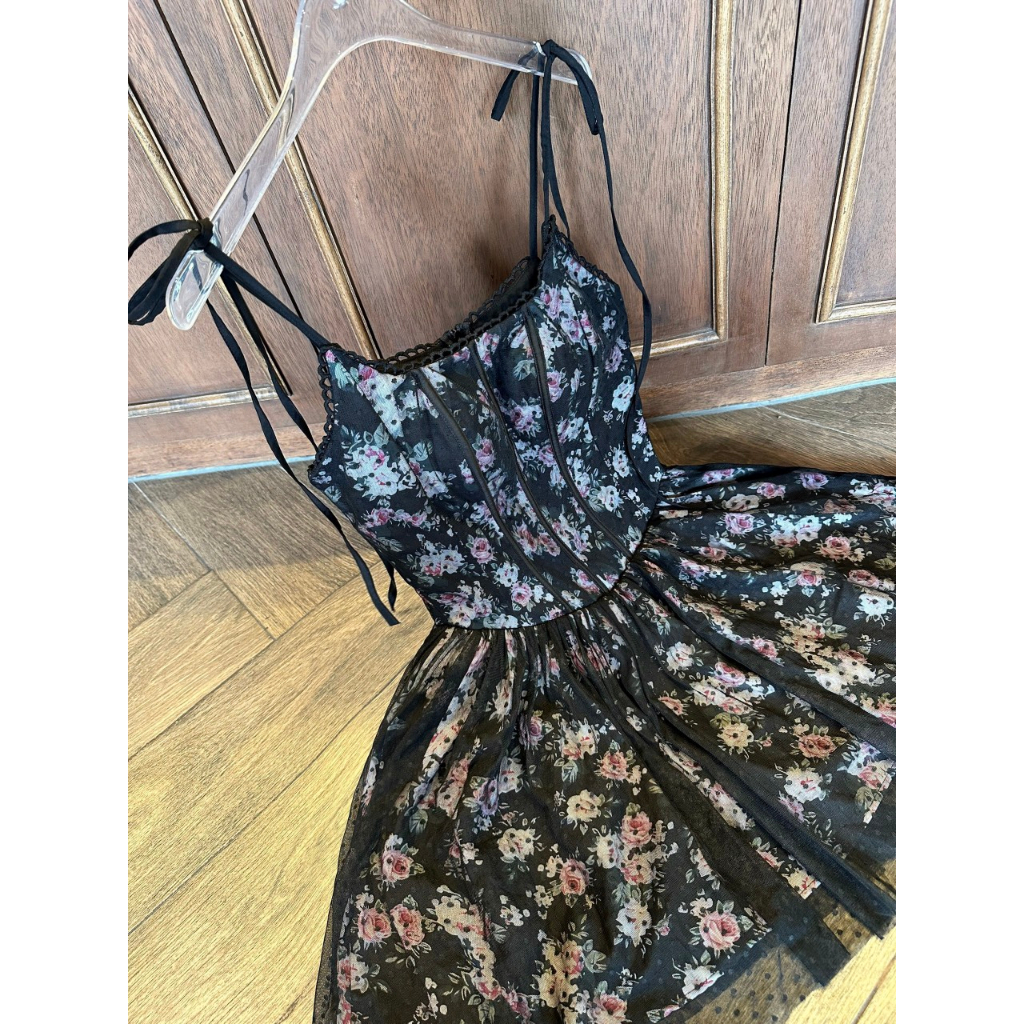 Đầm hoa 2 dây corset viền ren phủ lưới ren bi