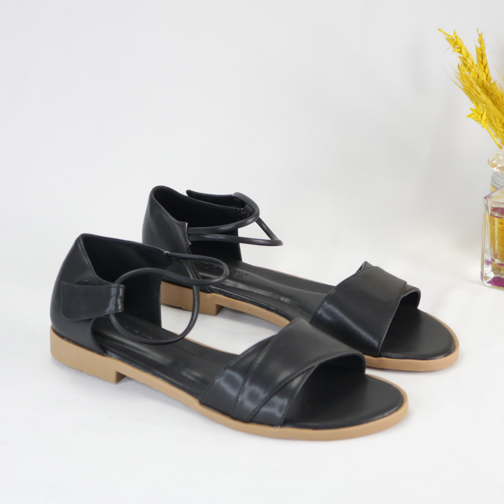 Giày sandal nữ Giavy bọc gót SLB424