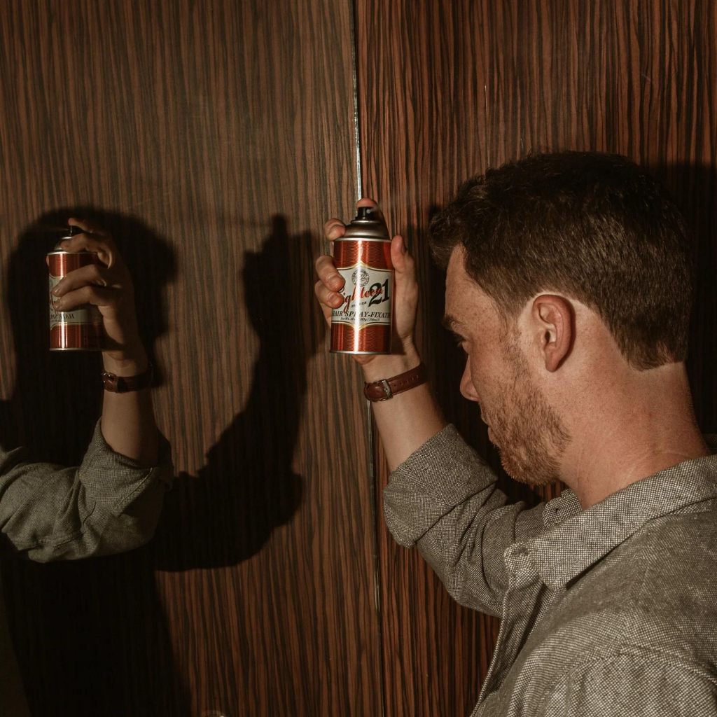 Gôm xịt tạo kiểu 18.21 Man Made Premium Hair Spray - 283g - 330ml