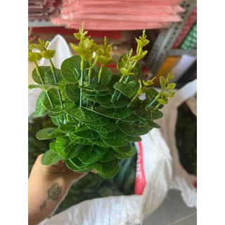 1 cành lá táo dùng trang trí, cắm hoa