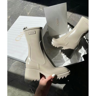 Boot Chloe’ Nhựa Cao Cấp Đế 5cm Lùi 1 Size ( Sẵn Ship )