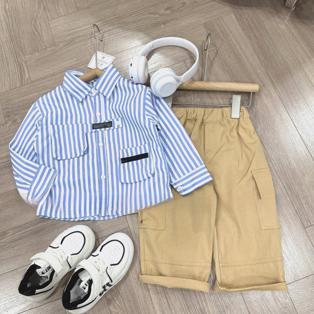 Áo sơ mi bé trai, set bộ áo sơ mi kẻ xanh dương phối quần kaki ông rộng sành điệu cho bé 12-30kg