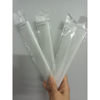 Lược cắt tóc trắng sữa