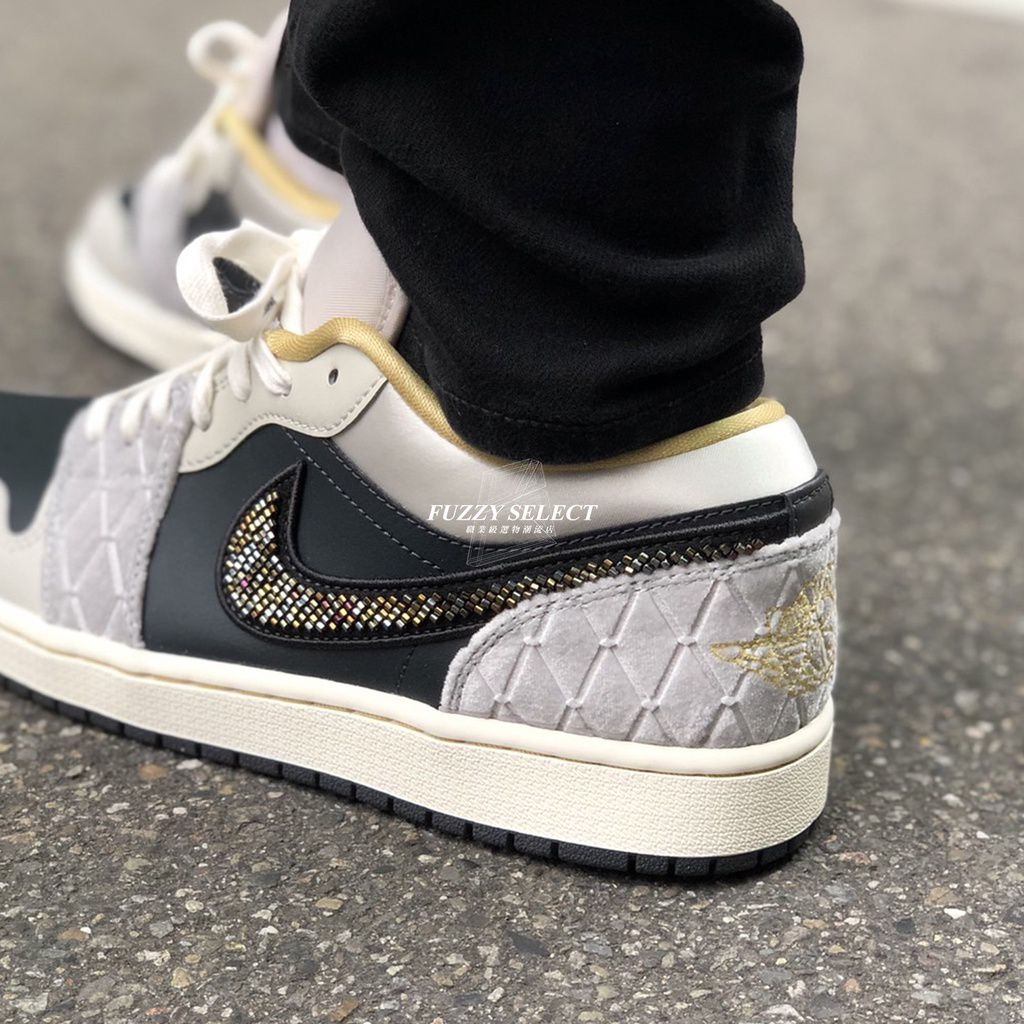 Giày Jordan Cổ Thấp Jordan 1 Low Beaded Swoosh Đính Đá DV1762-001