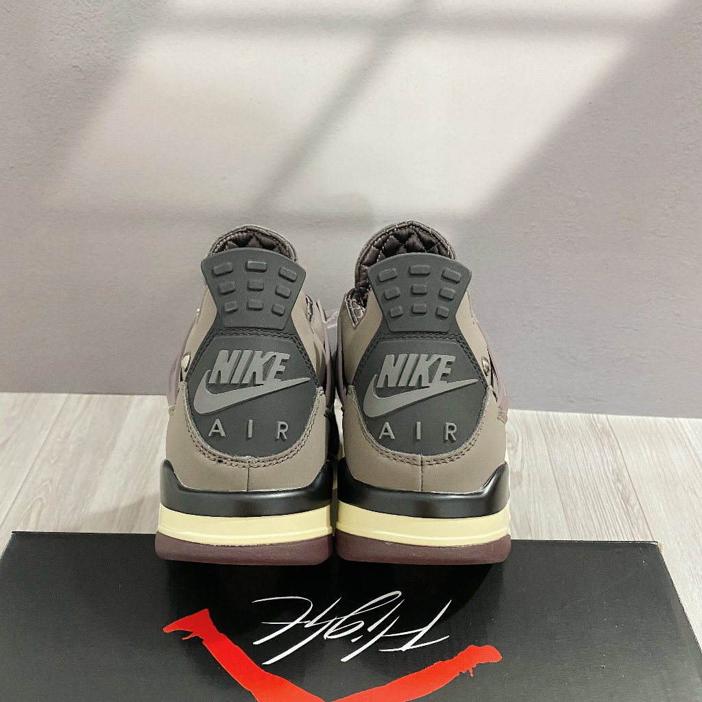 GIÀY JD4 RETRO MEDIUM VINTAGE NÂU LAI AU