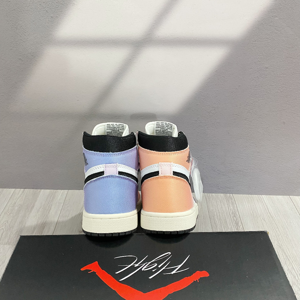 Giày Nữ Air Jordan 1 Retro High OG ‘Skyline’ + Full Bill Box