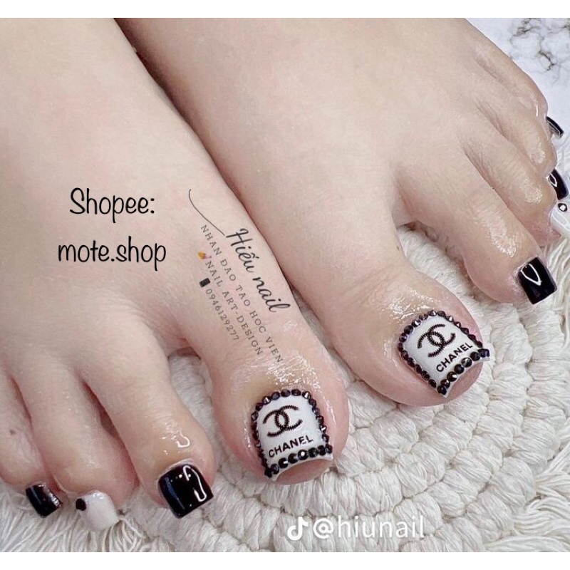 Nailbox móng úp chân thiết kế