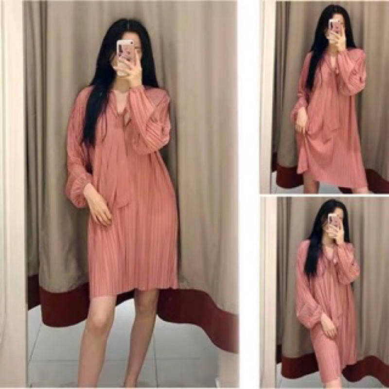 Váy Zara size S xếp ly chuẩn auth newtag giấy như hình