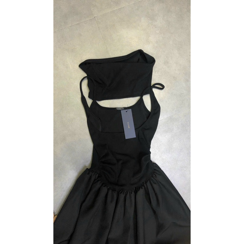 Đầm nhung cúp ngực cao cấp