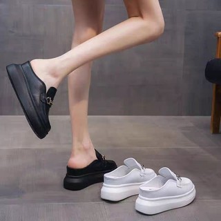 Giầy sục nữ khoá ngang độn đế phân