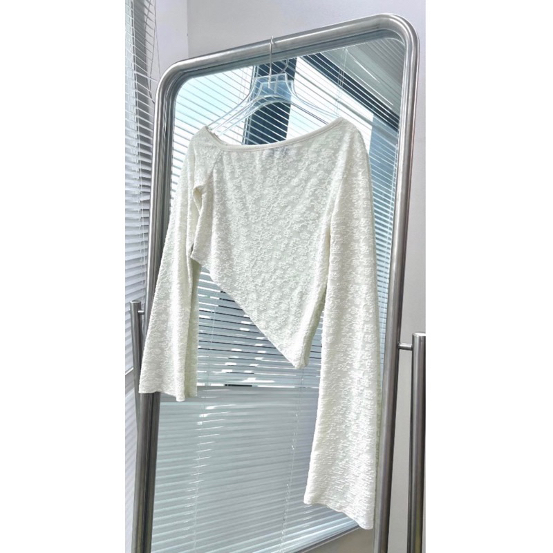 ÁO CROPTOP REN HOA LỆCH VAI VẠT NHỌN style Ulzzang