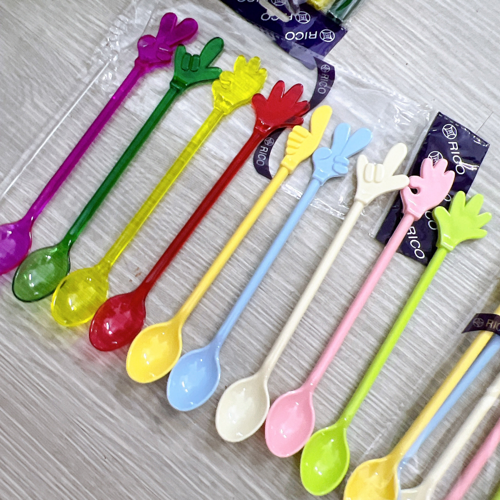 Muỗng bàn tay RICO - Set 5 muỗng nhựa khuấy sinh tố trang trí hình bàn tay siêu dể thương