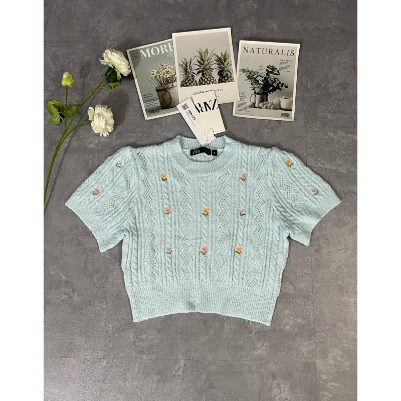 Áo len thêu hoa hoạ tiết cộc tay dài tay Zara xuất A157