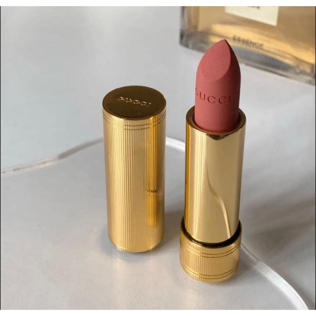 Son Gucci 208 Rouge A Levres Mat They Met in Argentina
