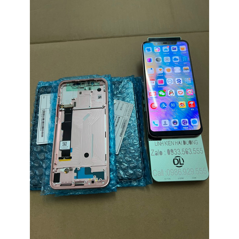 Màn hình Xiaomi Mi 8 zin hãng liền khung mầu hồng