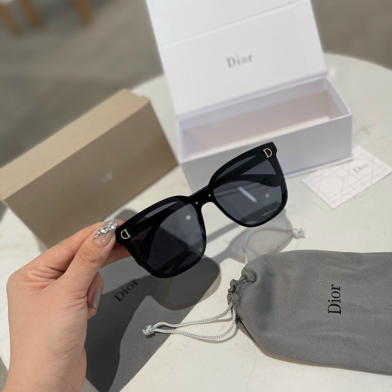 KÍNH MÁT  DIOOR DD FB