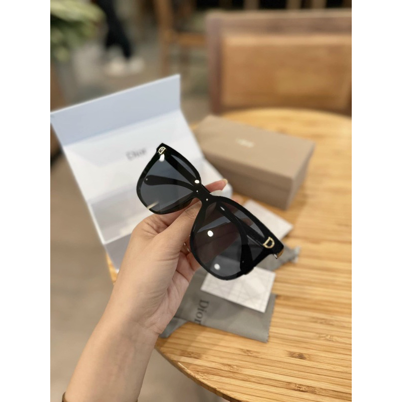 KÍNH MÁT  DIOOR DD FB