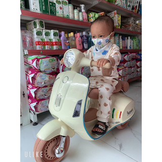 Xe máy điện Vespa