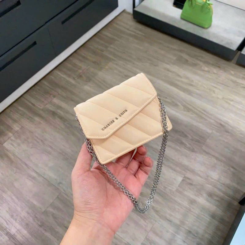 𝗩𝗶́ 𝗻𝗴𝗮̆́𝗻 𝗔𝘀𝘆𝗺𝗺𝗲𝘁𝗿𝗶𝗰 𝗙𝗹𝗮𝗽 𝗣𝗮𝗻𝗲𝗹𝗹𝗲𝗱