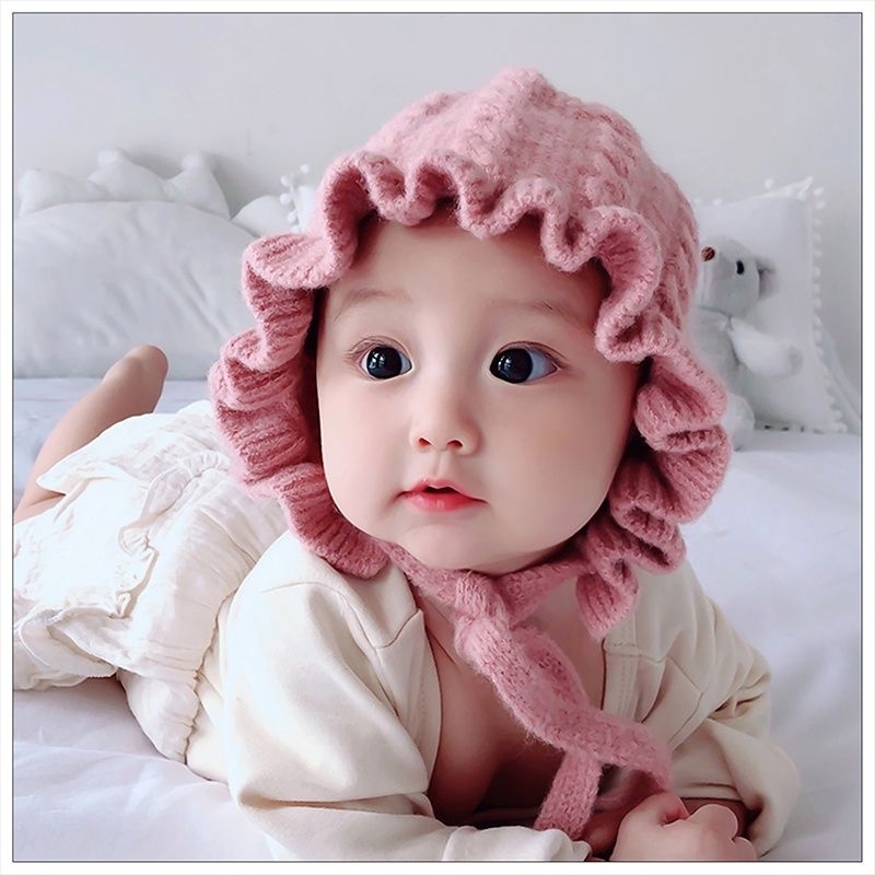 Tranh em bé gái dán tường IN VẢI LỤA KÈM KEO DÁN