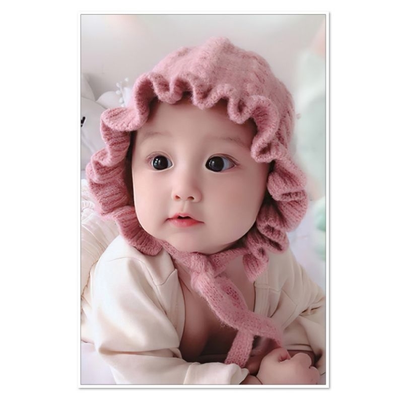 Tranh em bé gái dán tường IN VẢI LỤA KÈM KEO DÁN