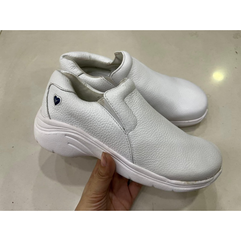 Sneakers Nurse Mates unisex xịn xò
