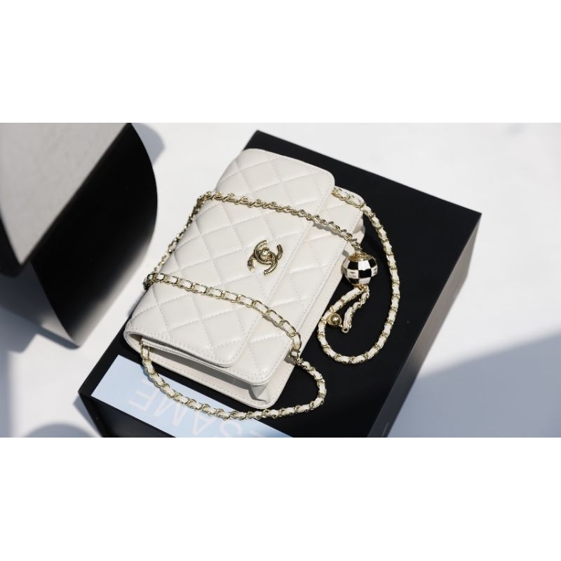 Túi xách dành cho nữ nhãn hiệu C.N Woc Charm quả cầu phiên bản mới siêu xinh