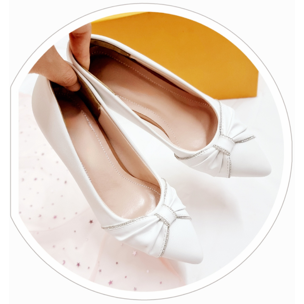 Giày cao gót nữ da mềm gót nhọn bít mũi nơ đá