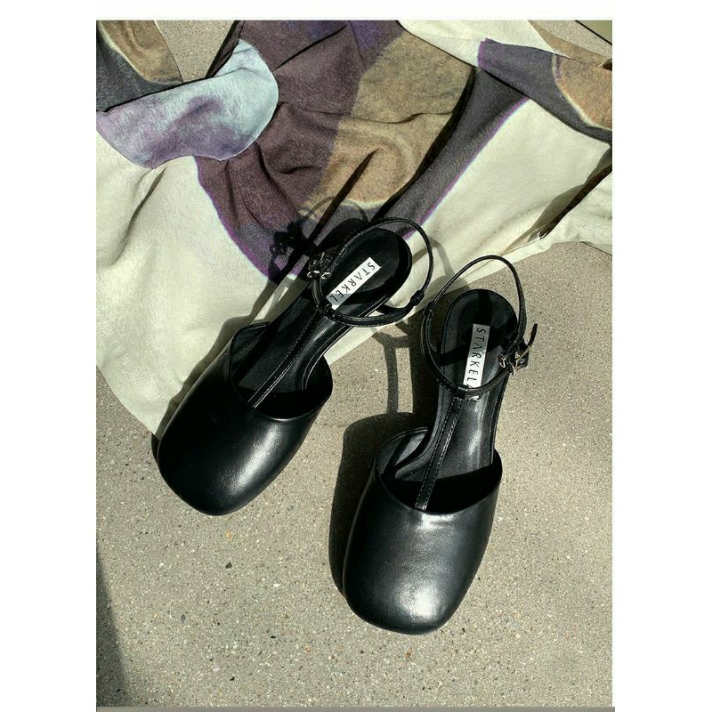 Giày Kela gót nhú da lì bít mũi vuông thon hở gót trắng đen