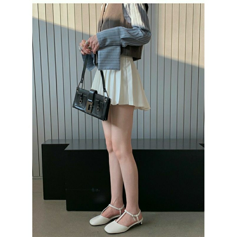 Giày Kela gót nhú da lì bít mũi vuông thon hở gót trắng đen