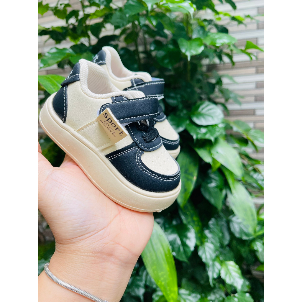 Giày thể thao Full Hộp Xịn Cho Bé Siêu Hot