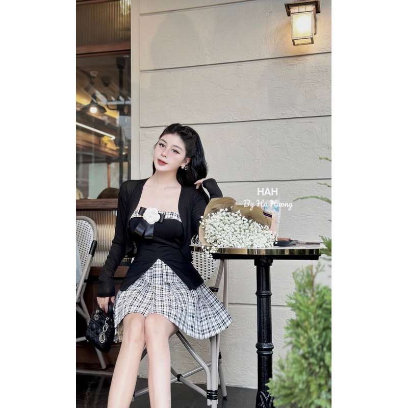 Set áo kẻ 3  món áo khoác voan mix áo cúp hoa trà cùng chân váy xếp ly xinh xỉu