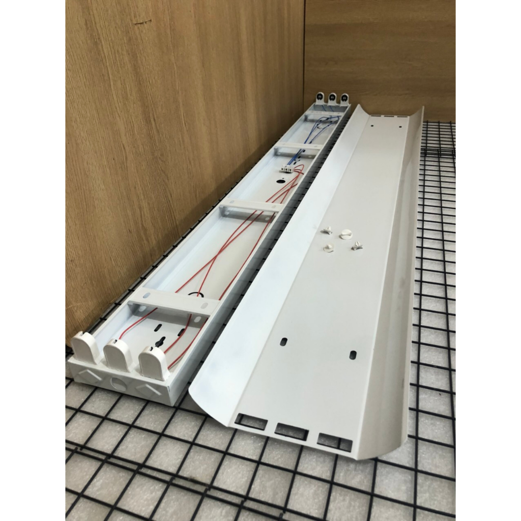 Máng đèn led 1.2m ba bóng LED T8 - Máng Đèn LED Chóa Ba 1.2m LS-C3-120