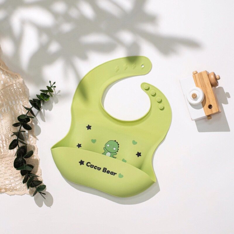 Yếm ăn dặm silicon có máng Cocobear cho bé