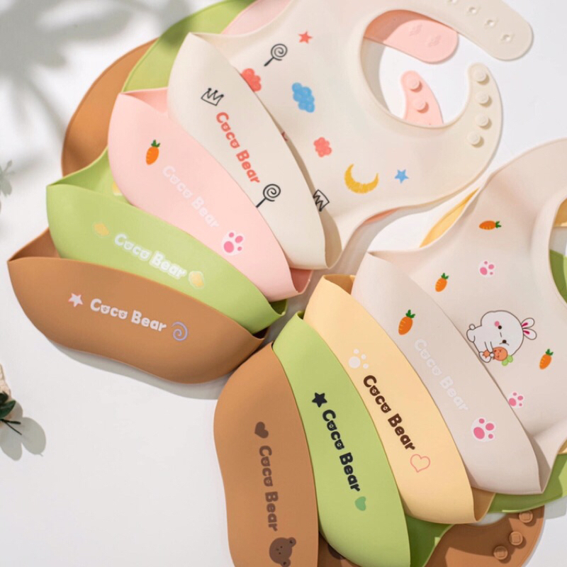 Yếm ăn dặm silicon có máng Cocobear cho bé