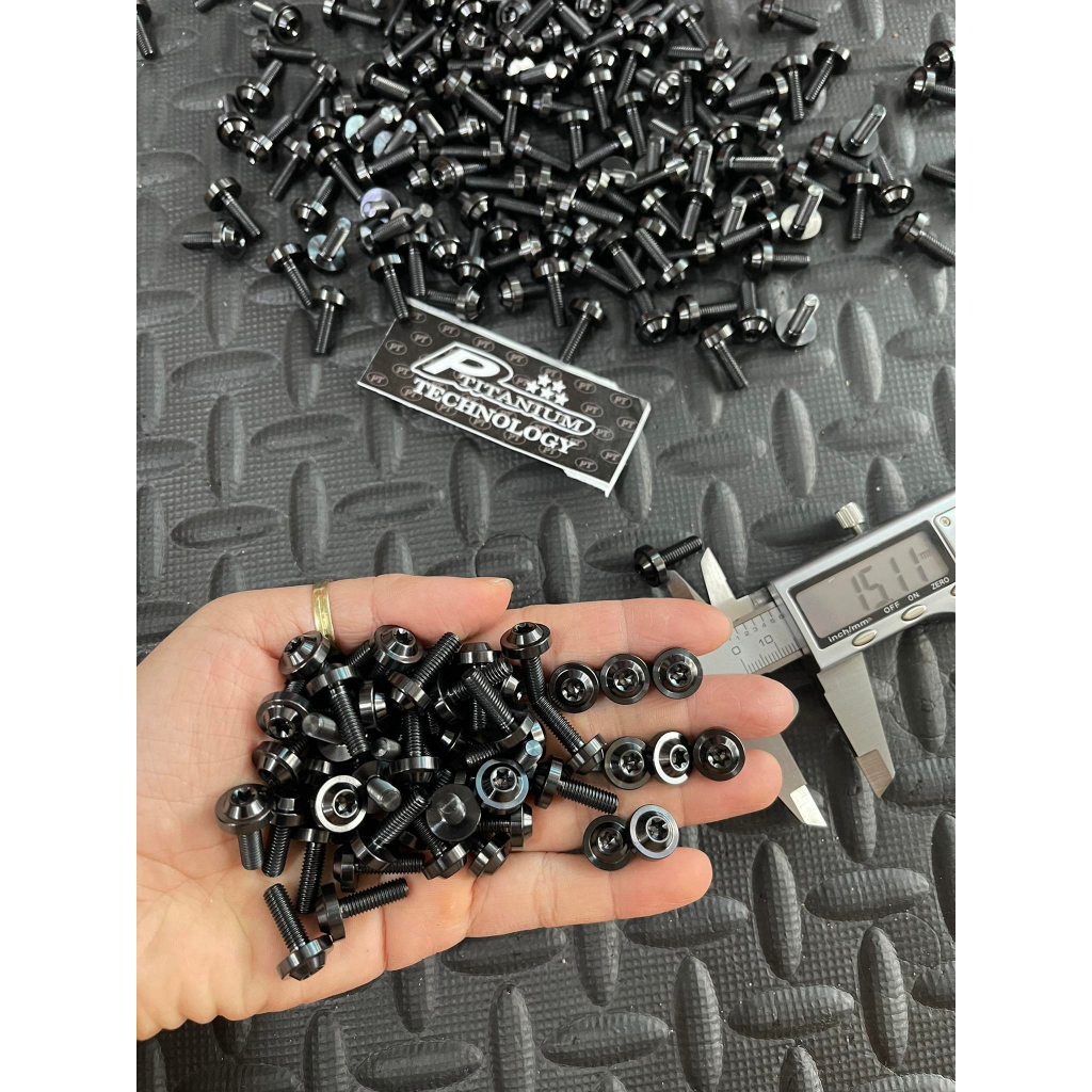 Ốc 5li15 , M5x15 dù nhỏ h5d12 Titan Đen Gr5 bắt dàn áo hd , mô tô , Body Bolt Honda