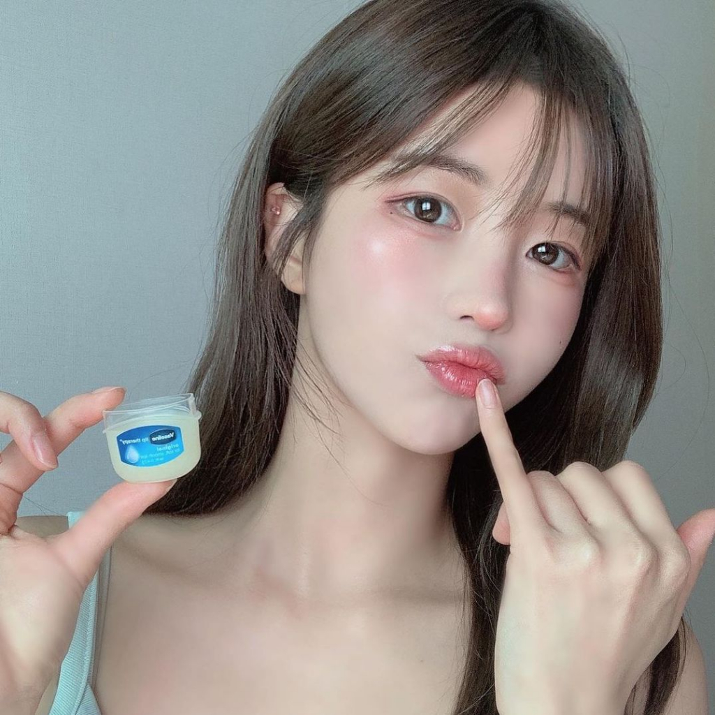 Sáp Dưỡng Môi Vaseline Lip Therapy 7g